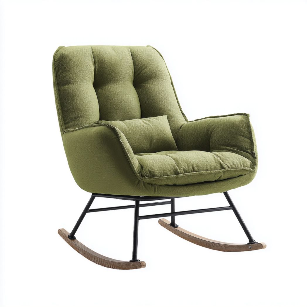 Mecedora de tela verde con estructura de metal negro y base curvada de madera marrón.