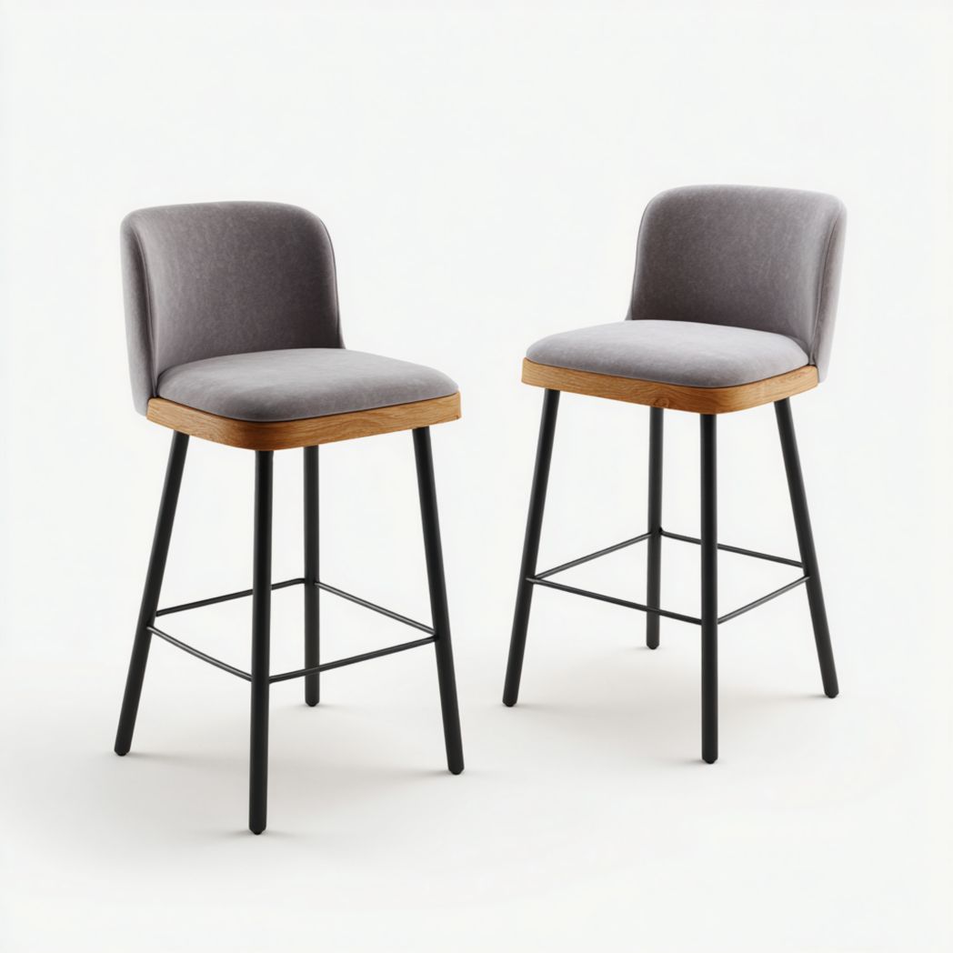 Juego de 2 taburetes de bar con asiento de tela gris y patas de metal negro.