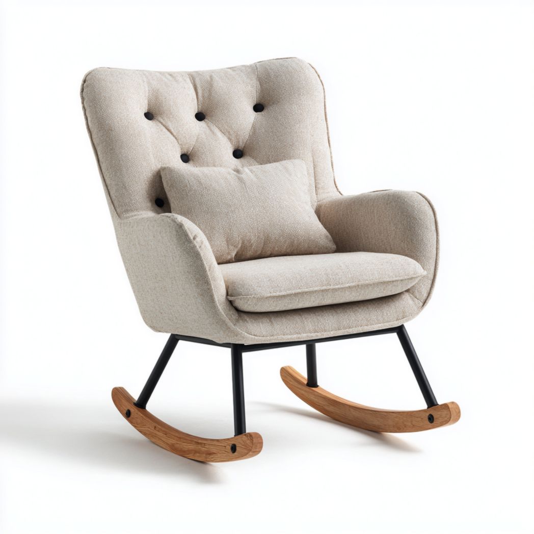 Mecedora en tela beige con estructura de metal negro y base curvada de madera marrón.